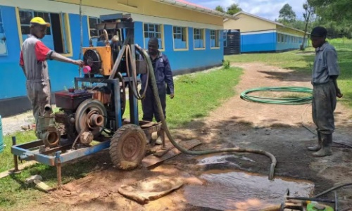 YES-150D diesel hydraulic drilling rig worked in Kenya(图1)